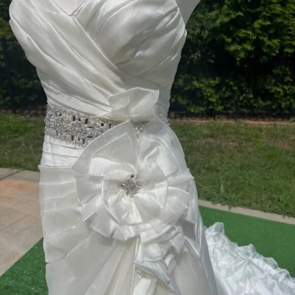 NWT Maggie Sottero Wedding Dress Strapless Organza Ivory Size 10 - Picture 4 of 15